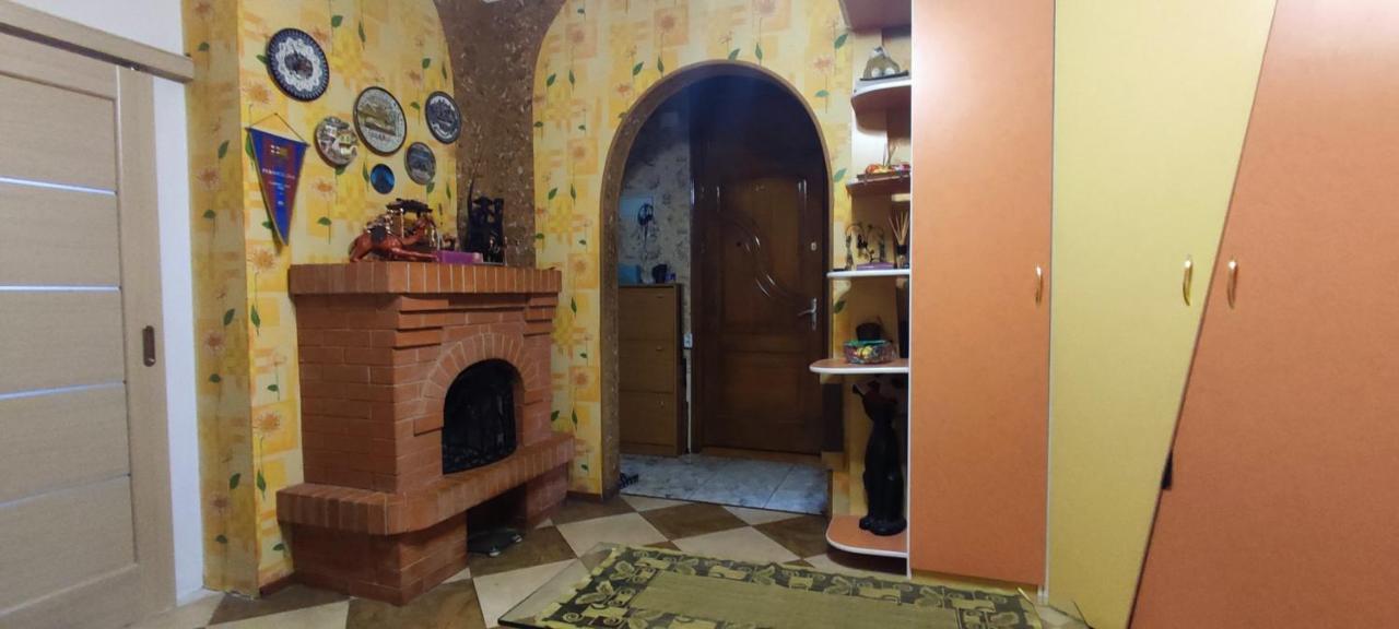 Apartamento Gostevaya Comnata Chernivtsi Exterior foto